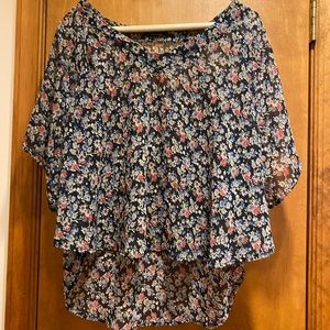 Timing blue floral shoulder cap med/lg